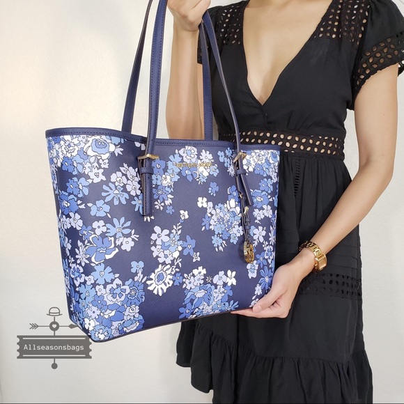 NWT Michael Kors Carryall Tote Navy Floral Bag - Picture 2 of 7